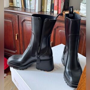 Black Chloe Heeled Rainboots